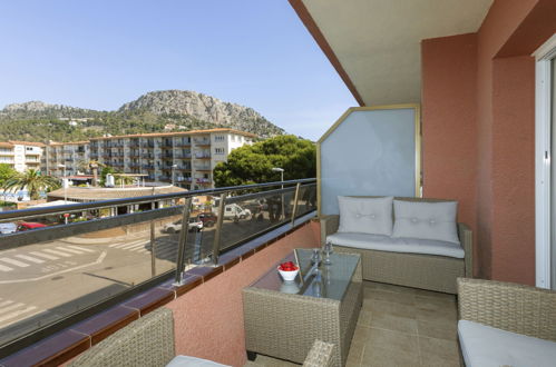 Photo 2 - 2 bedroom Apartment in Torroella de Montgrí with swimming pool and sea view