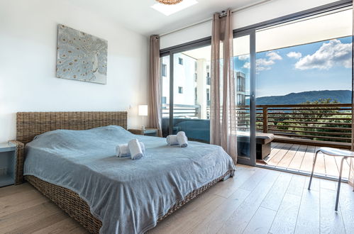 Foto 3 - Appartamento con 2 camere da letto a Porto-Vecchio con piscina e vista mare