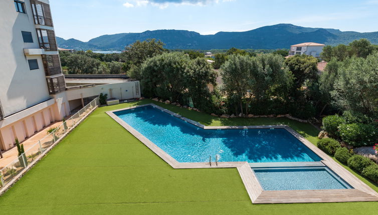 Foto 1 - Apartamento de 2 habitaciones en Porto-Vecchio con piscina y jardín