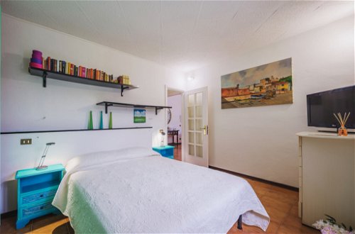 Foto 10 - Apartamento de 2 habitaciones en Pietrasanta con jardín y vistas al mar
