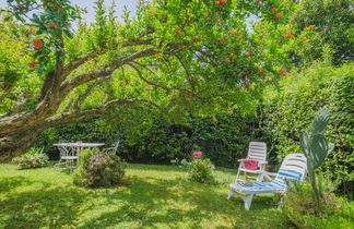 Photo 3 - Appartement de 2 chambres à Pietrasanta avec jardin et vues à la mer