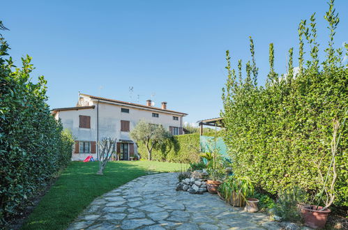 Photo 28 - Appartement de 2 chambres à Pietrasanta avec jardin