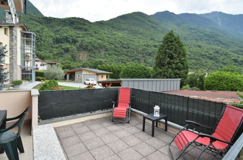 Foto 2 - Appartamento con 2 camere da letto a Delebio con terrazza e vista sulle montagne