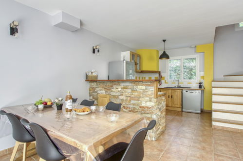 Photo 4 - 3 bedroom House in Saint-Cyr-sur-Mer with garden and terrace