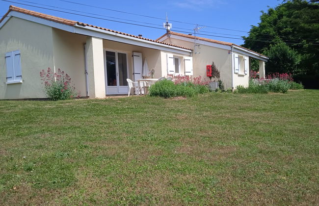 Casa de 3 quartos em Prailles-La Couarde com piscina e terraço - Foto 29