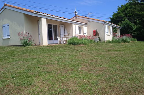 Foto 29 - Casa de 2 quartos em Prailles-La Couarde com piscina e terraço