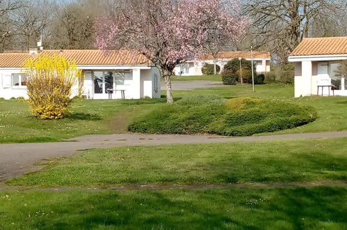 Photo 27 - Maison de 2 chambres à Prailles-La Couarde avec piscine et terrasse