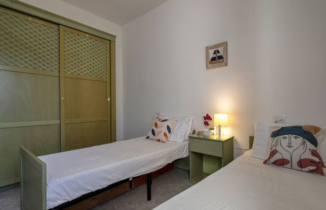 Apartamento de 3 quartos em Trinità d'Agultu e Vignola com piscina e jardim - Foto 18