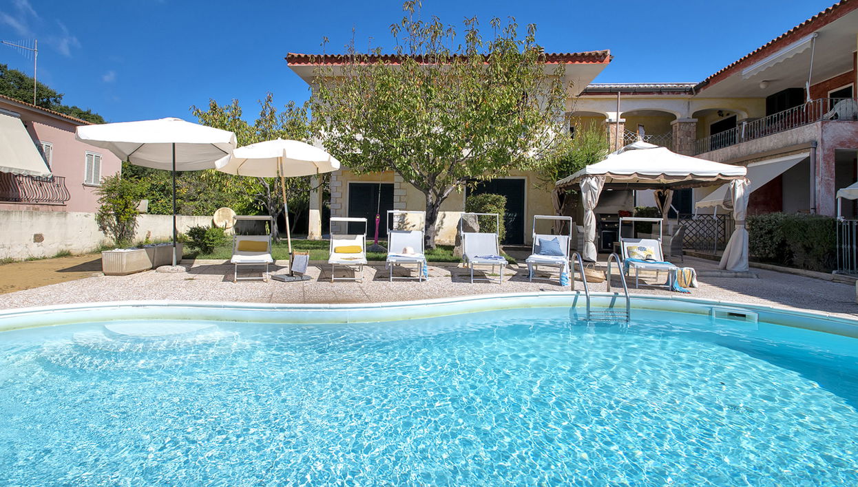 Appartamento con 3 camere da letto a Trinità d'Agultu e Vignola con piscina e giardino - Foto 1