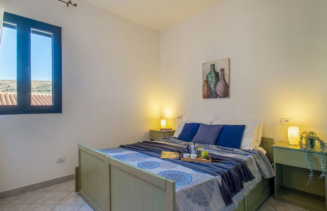 Apartamento de 3 quartos em Trinità d'Agultu e Vignola com piscina e jardim - Foto 9