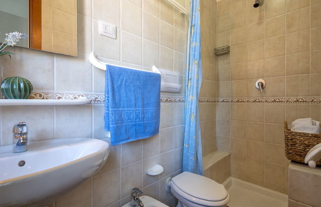 Apartamento de 3 quartos em Trinità d'Agultu e Vignola com piscina e jardim - Foto 12
