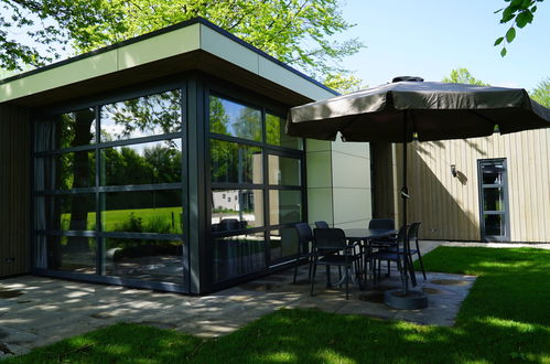 Photo 6 - Maison de 3 chambres à Kaatsheuvel avec piscine et terrasse