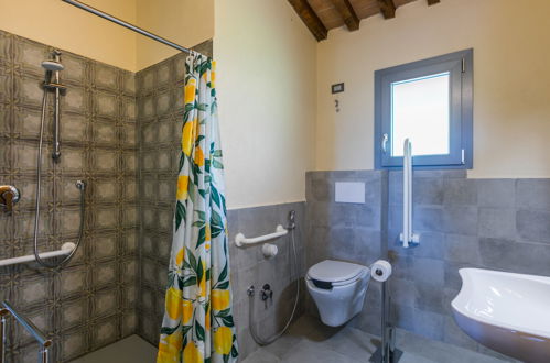 Photo 31 - 2 bedroom House in Castagneto Carducci with swimming pool and garden