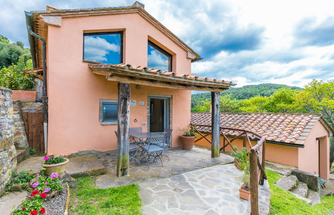 Casa de 3 quartos em Castagneto Carducci com piscina e jardim - Foto 1