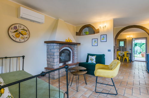 Photo 8 - 2 bedroom House in Castagneto Carducci with swimming pool and garden