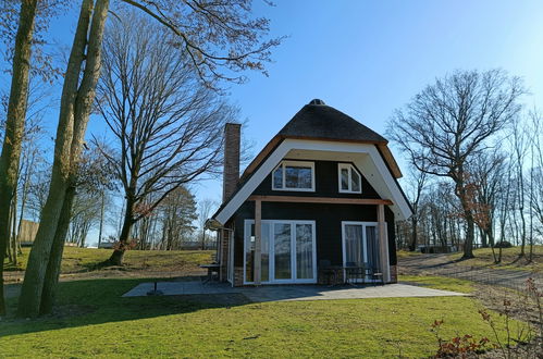 Foto 3 - Casa de 4 quartos em Nunspeet com piscina e terraço