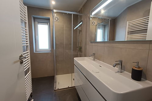 Foto 5 - Casa con 4 camere da letto a Nunspeet con piscina e terrazza