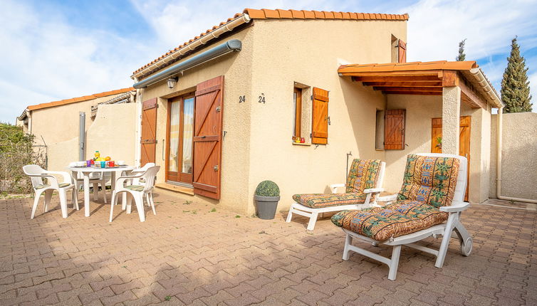 Foto 1 - Haus mit 2 Schlafzimmern in Sainte-Marie-la-Mer mit schwimmbad und blick aufs meer