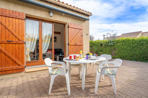 Foto 16 - Casa con 2 camere da letto a Sainte-Marie-la-Mer con piscina e vista mare