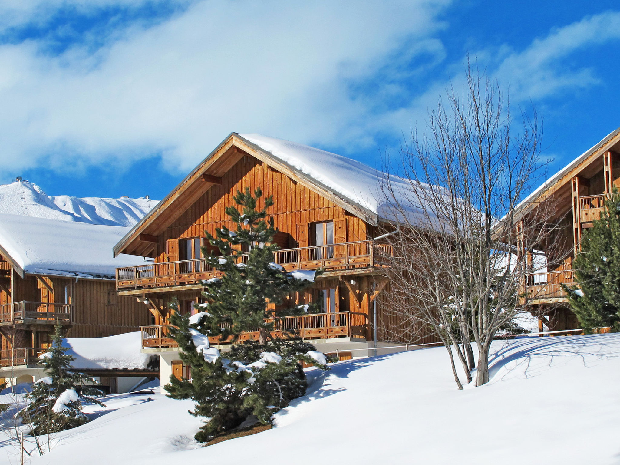 Foto 1 - Appartamento con 1 camera da letto a Fontcouverte-la-Toussuire con piscina e vista sulle montagne