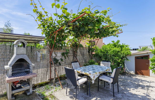 Apartamento de 3 quartos em Novigrad com piscina privada e jardim - Foto 17