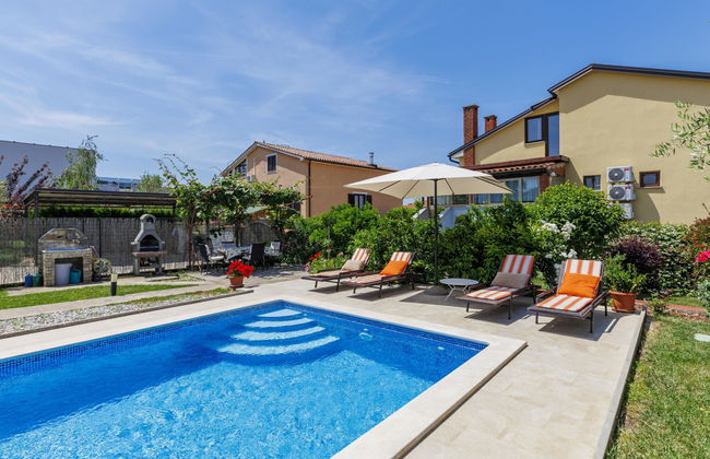 Apartamento de 3 quartos em Novigrad com piscina privada e jardim - Foto 36