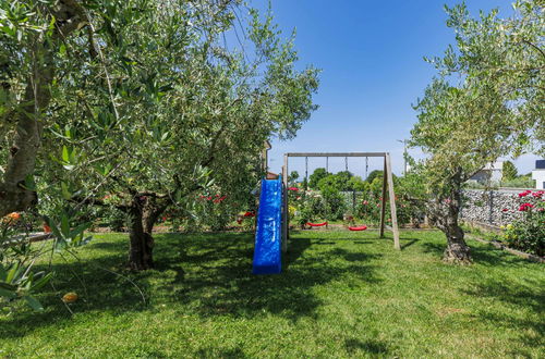 Photo 21 - 2 bedroom Apartment in Novigrad with private pool and garden