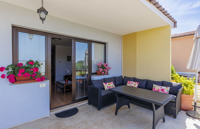 Apartamento de 3 quartos em Novigrad com piscina privada e jardim - Foto 5