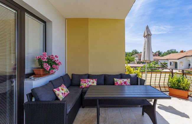 Apartamento de 3 quartos em Novigrad com piscina privada e jardim - Foto 9