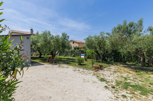 Photo 41 - 2 bedroom Apartment in Novigrad with private pool and garden