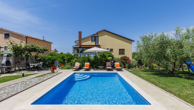 Apartment mit 3 Schlafzimmern in Novigrad mit privater pool und garten - Foto 2