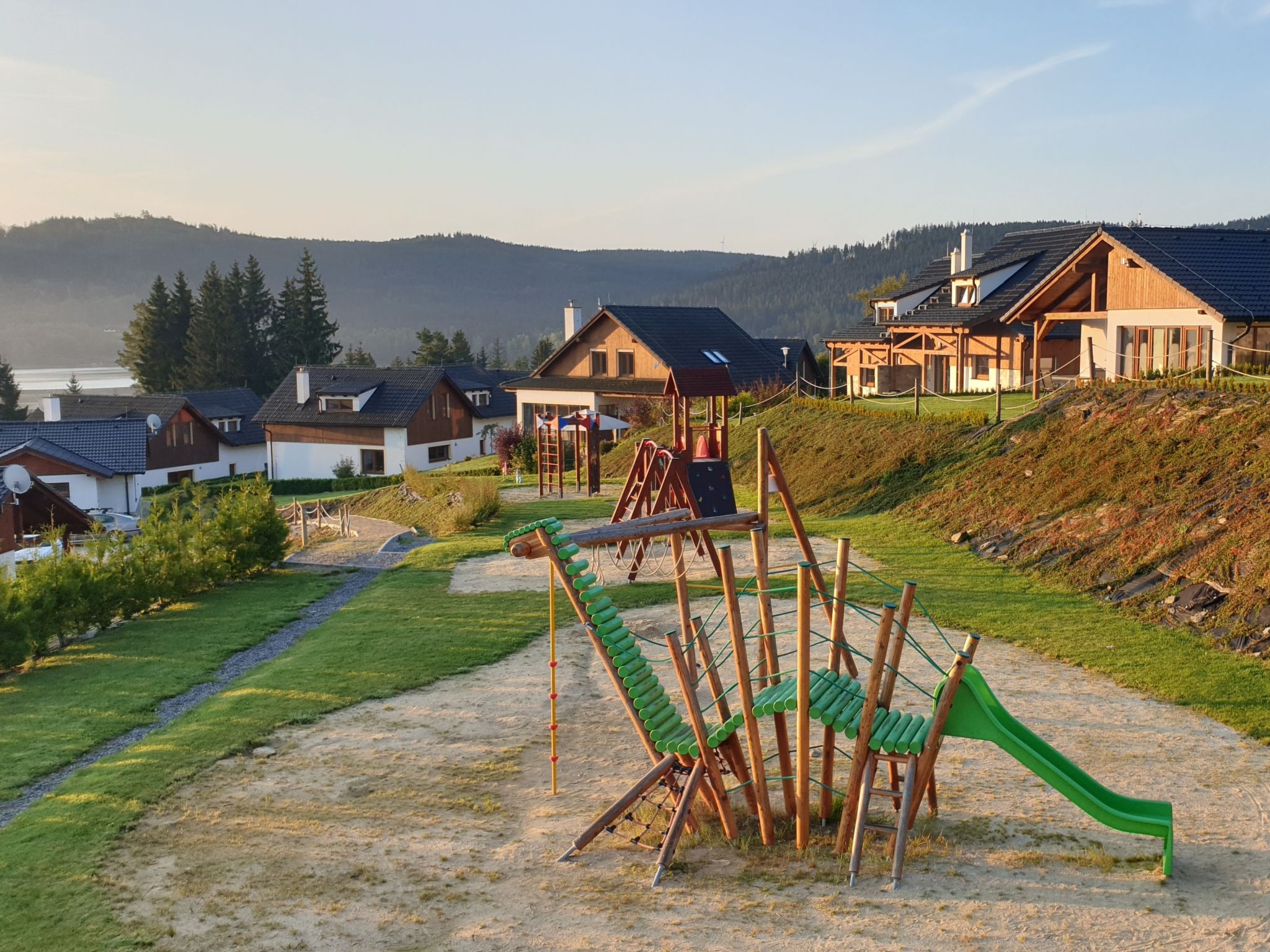 Foto 14 - Casa de 2 quartos em Lipno nad Vltavou com jardim e vista para a montanha