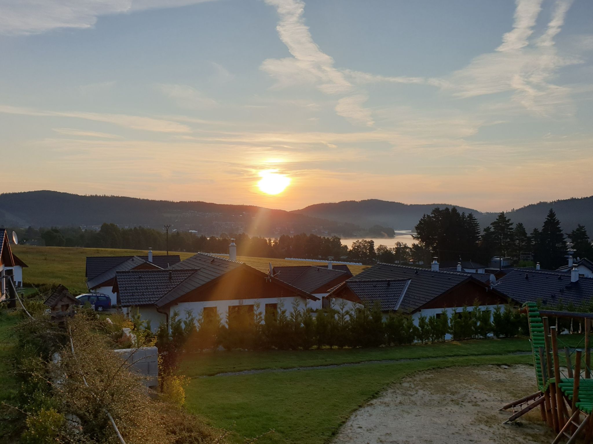 Foto 13 - Haus mit 3 Schlafzimmern in Lipno nad Vltavou mit garten und blick auf die berge