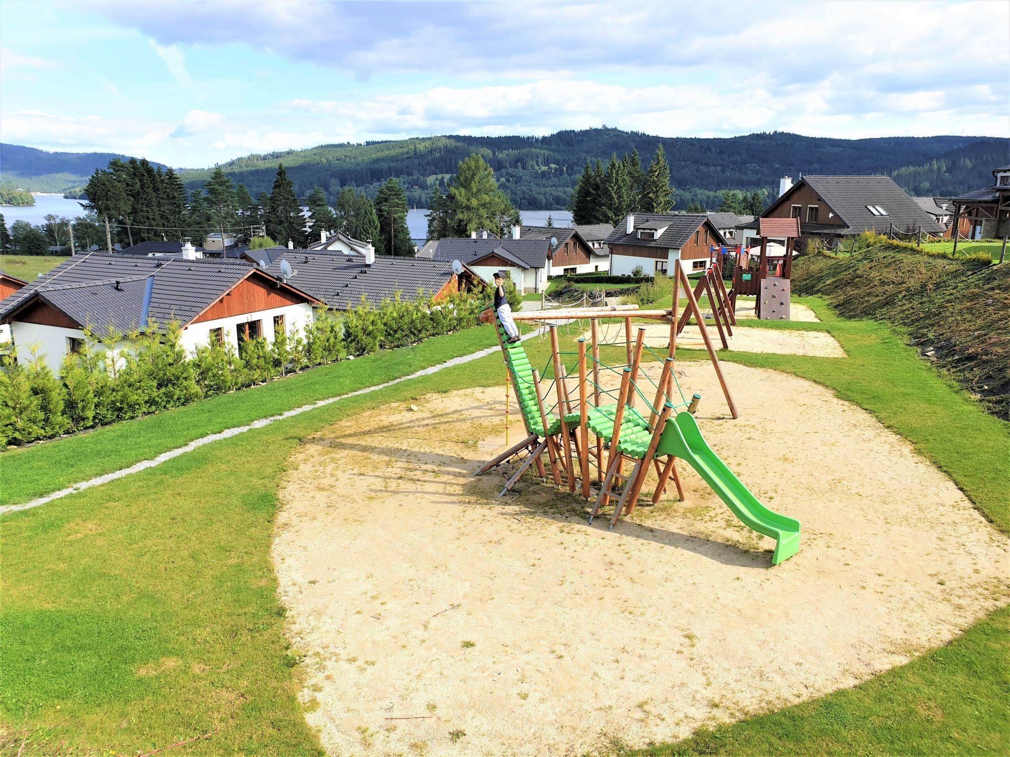 Foto 2 - Casa con 2 camere da letto a Lipno nad Vltavou con giardino e terrazza