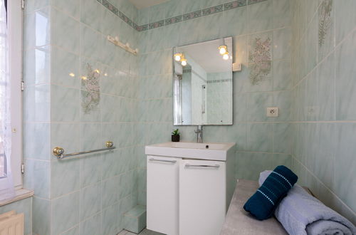 Photo 20 - 5 bedroom House in Cherrueix with terrace