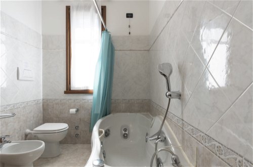 Foto 18 - Apartment mit 2 Schlafzimmern in Albenga mit garten und blick aufs meer
