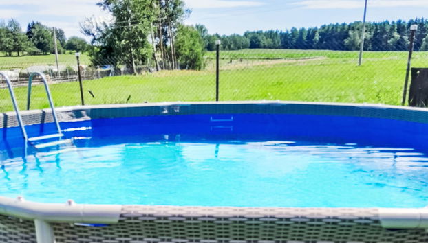 Casa de 3 quartos em Nebahovy com piscina privada e jardim - Foto 2