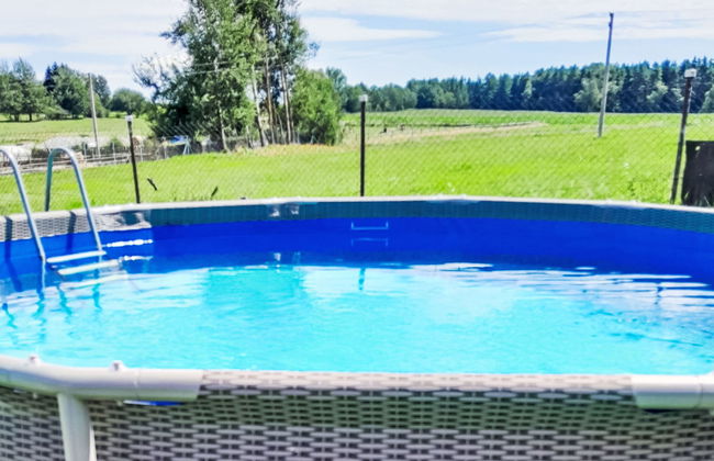 Casa de 3 quartos em Nebahovy com piscina privada e jardim - Foto 2