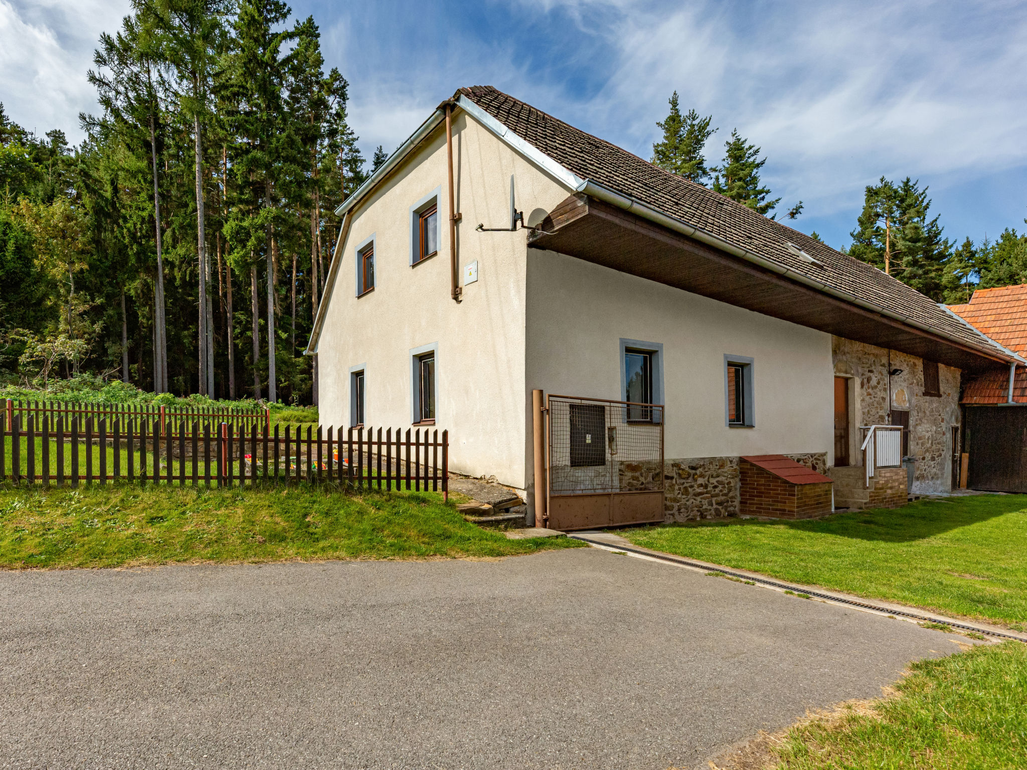 Photo 1 - Maison de 3 chambres à Nebahovy avec piscine privée et jardin