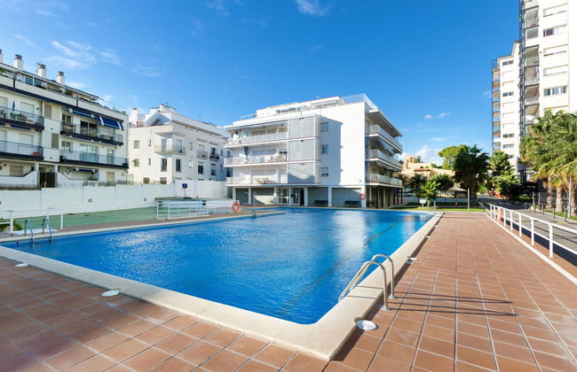 2 bedroom Apartment in Sitges with swimming pool and garden - Photo 16