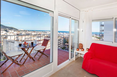 Foto 6 - Apartment mit 2 Schlafzimmern in Sitges mit schwimmbad und blick aufs meer