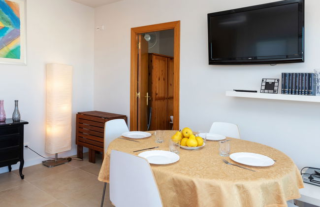 2 bedroom Apartment in Sitges with swimming pool and garden - Photo 7