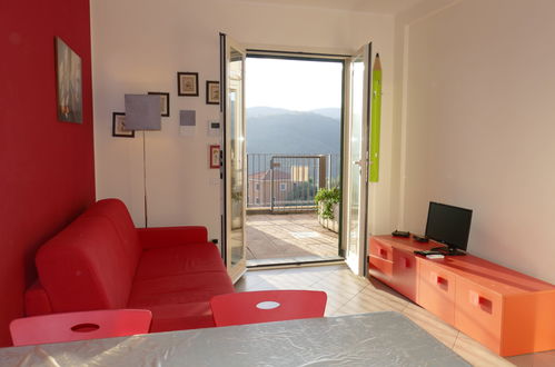 Foto 2 - Appartamento con 1 camera da letto a Civezza con piscina e giardino