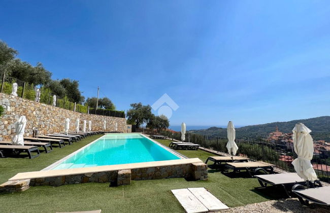 Apartamento de 2 quartos em Civezza com piscina e jardim - Foto 2