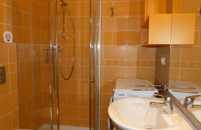Apartamento de 2 quartos em Civezza com piscina e jardim - Foto 13