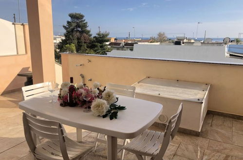 Foto 1 - Casa de 4 habitaciones en Morciano di Leuca con terraza y vistas al mar