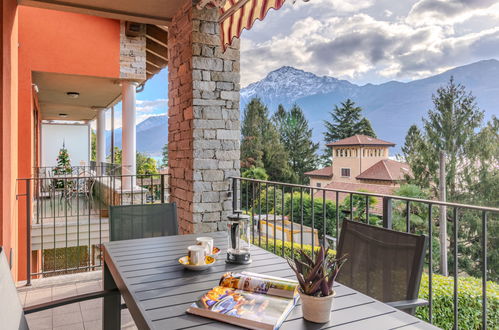 Photo 3 - Appartement de 2 chambres à Gravedona ed Uniti avec piscine et vues sur la montagne