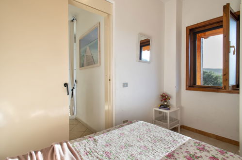 Photo 16 - 1 bedroom Apartment in Golfo Aranci with garden and terrace