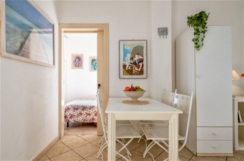Photo 12 - 1 bedroom Apartment in Golfo Aranci with garden and sea view