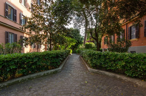 Photo 14 - Appartement de 2 chambres à Rome avec jardin